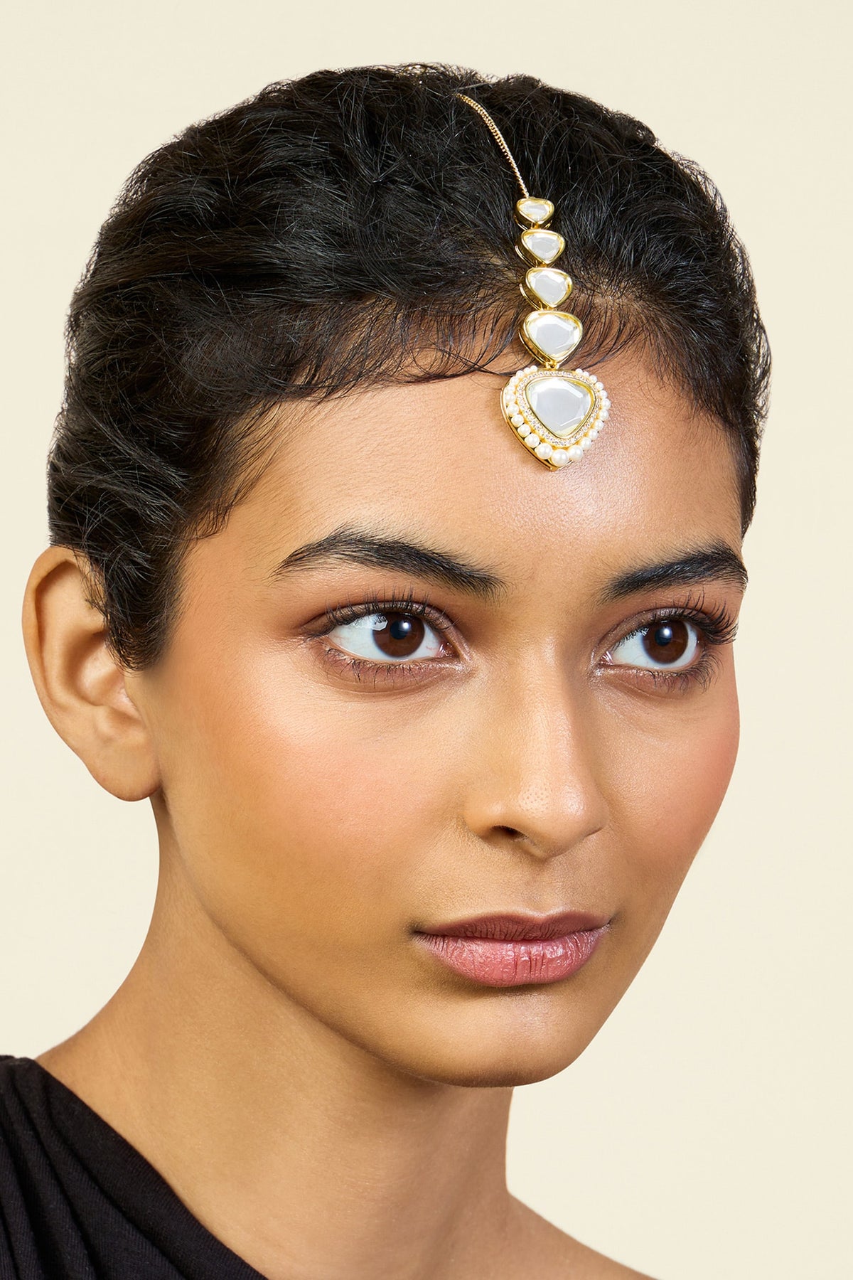Boondein Mirror Embellished Maangtikka 