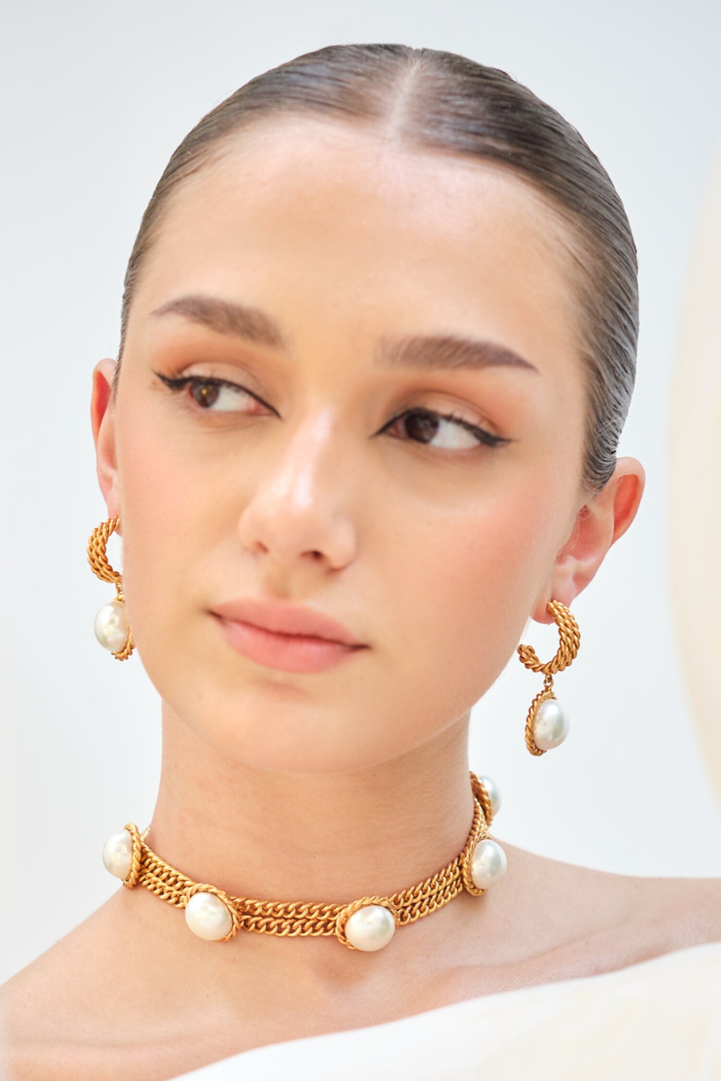 Collar Bead Embellished Choker 