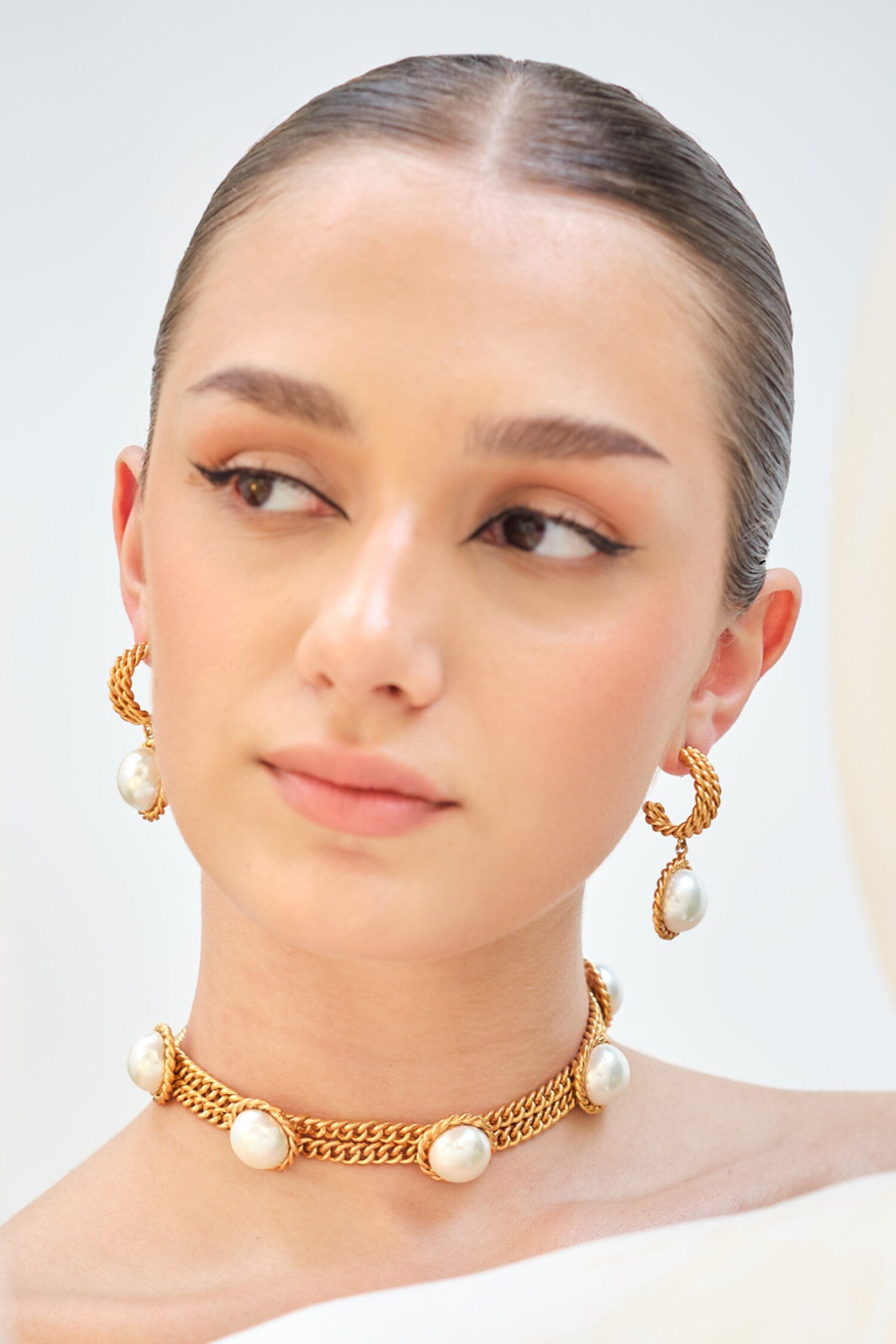 Collar Bead Embellished Choker 