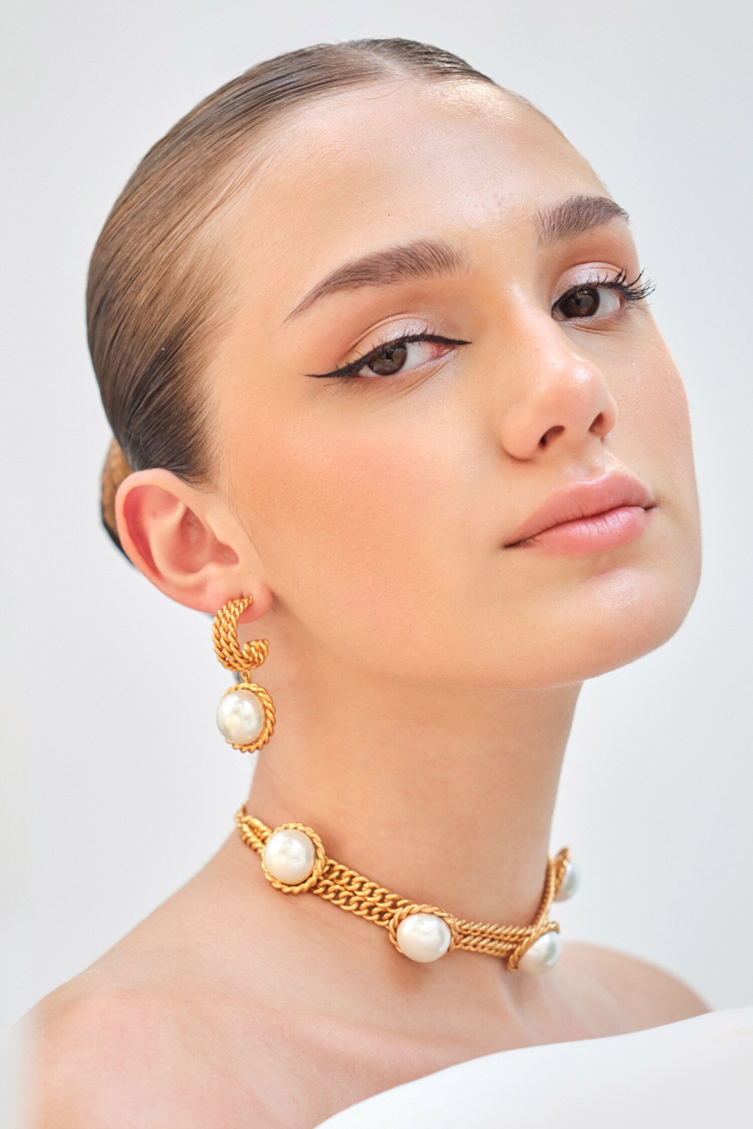 Collar Bead Embellished Choker 