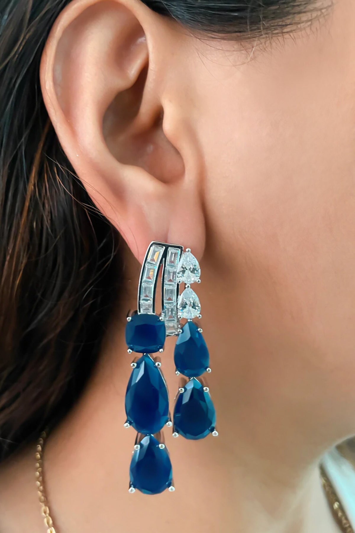 Magnolia Sapphire Stone Embellished Necklace Set 