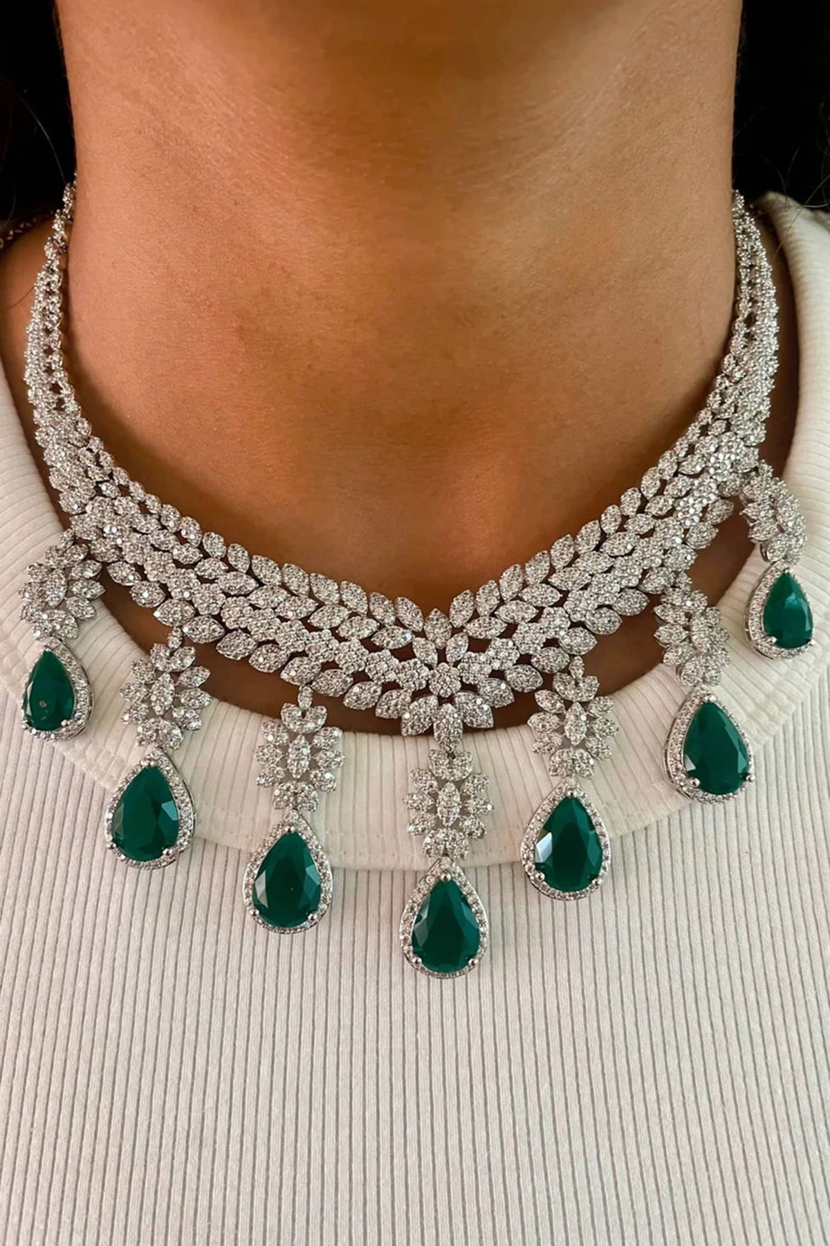 Tear Drop Shaped Necklace Set 