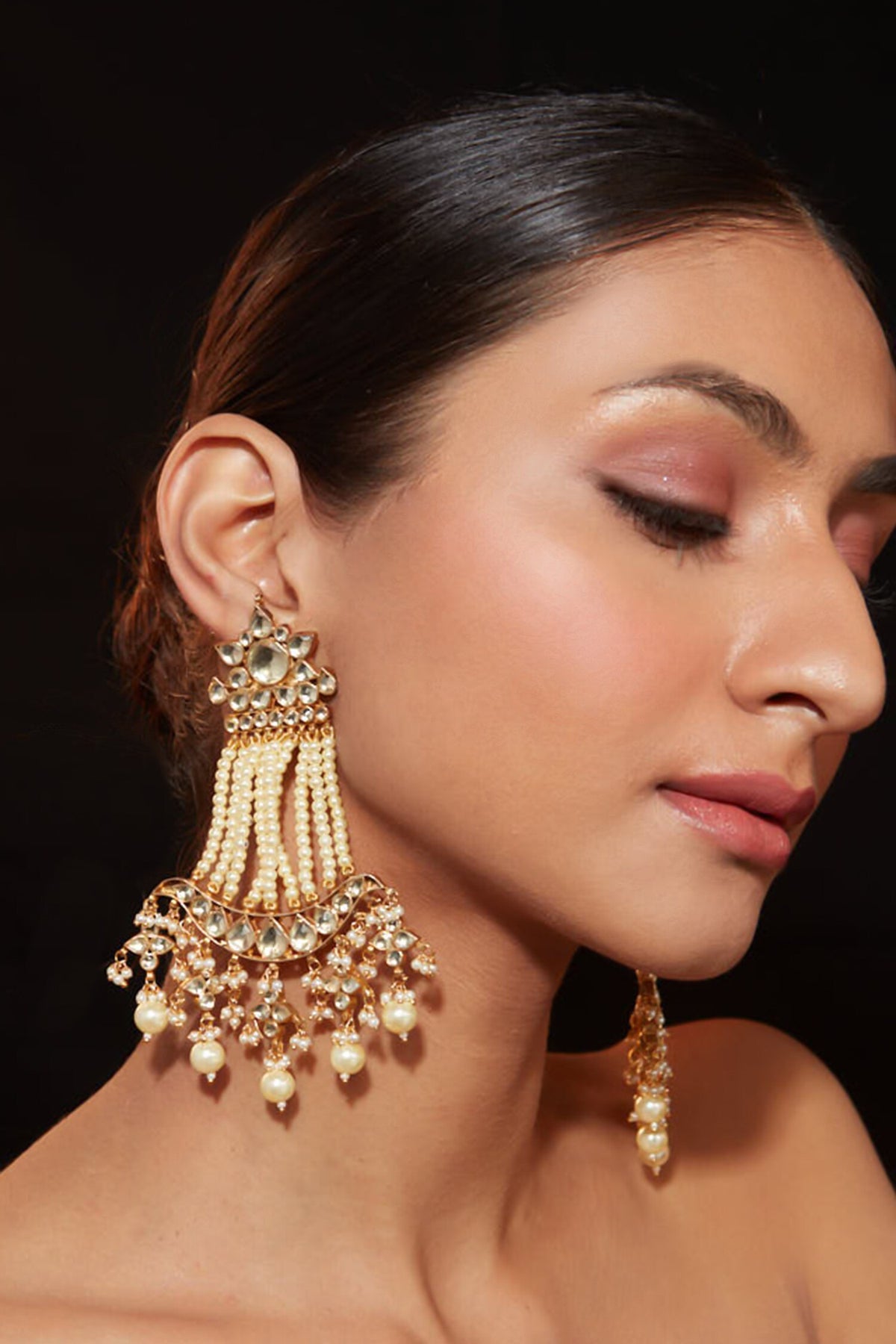 Floral Carved Kundan Embellished Earrings 