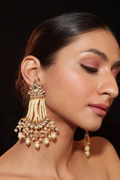 Floral Carved Kundan Embellished Earrings 
