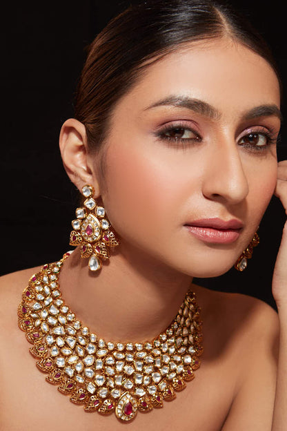 Kundan Floral Cluster Choker Set 