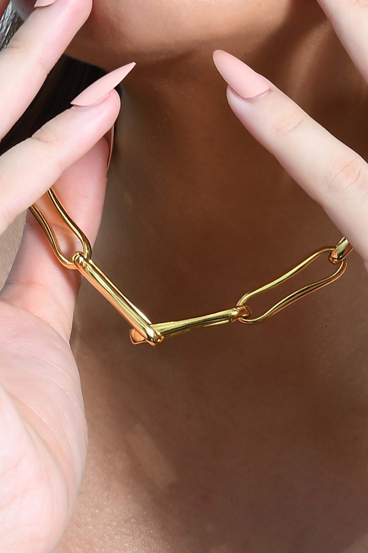 Sculpted Clip Necklace 