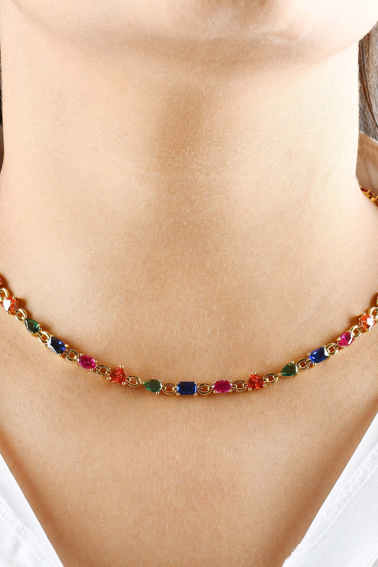 Crescendo Stone Embellished Necklace 