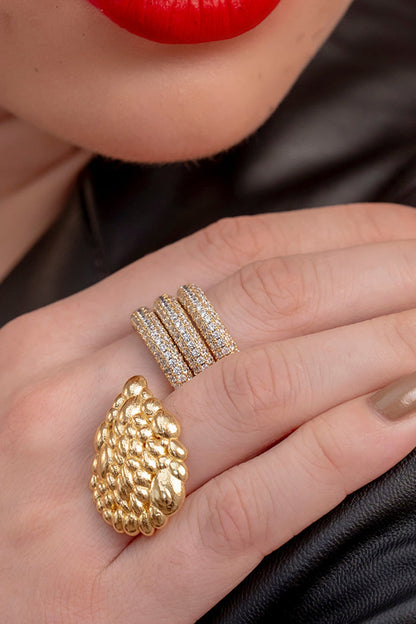 Glitzy Star Studded Band Ring 
