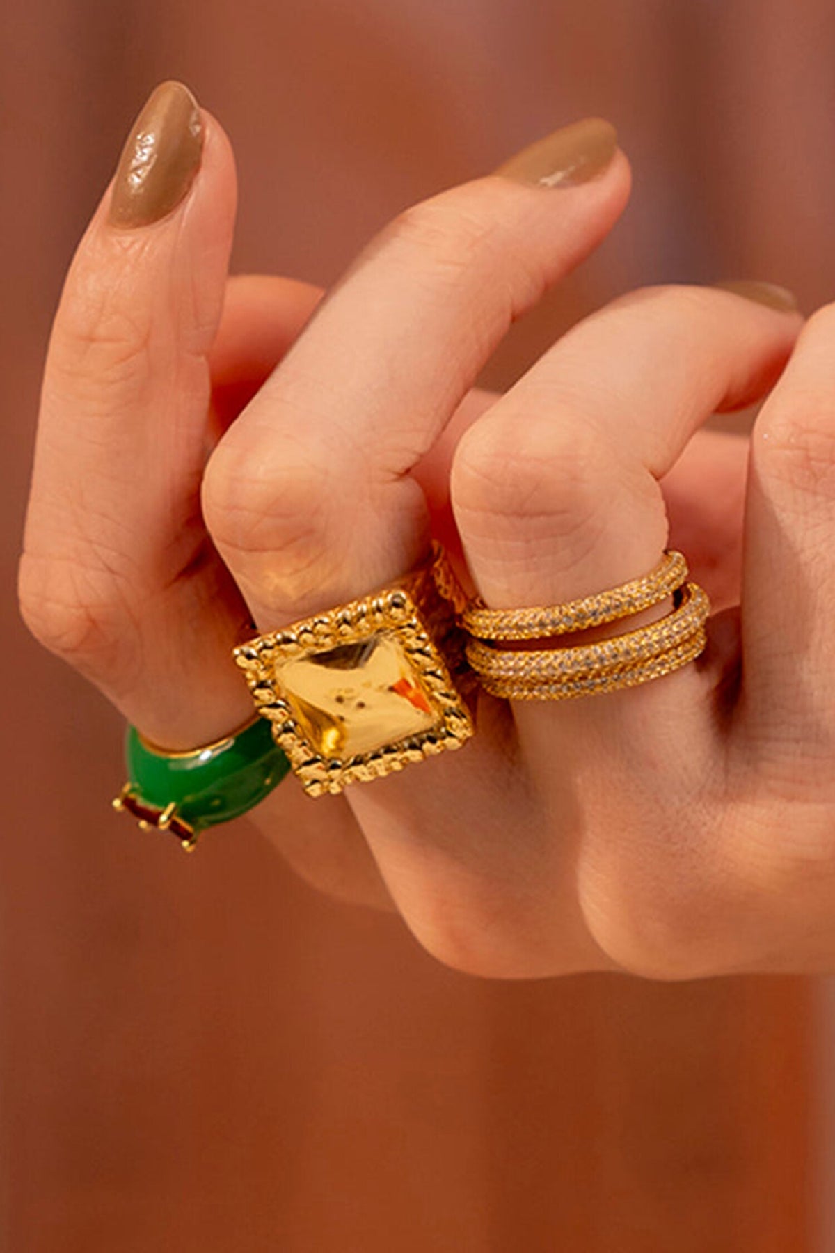 Glitzy Star Studded Band Ring 