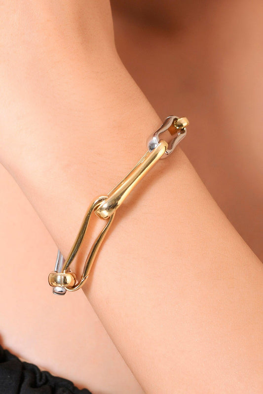 Linked Contrast Paperclip Bracelet 