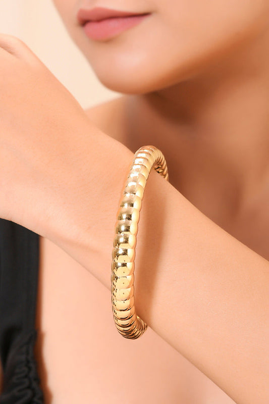Sculpted Ridge Bangle 