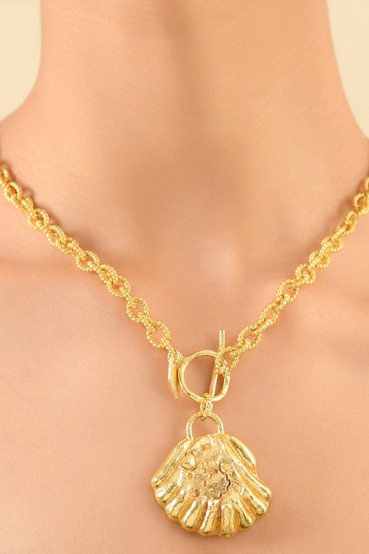 Oasis Shell Carved Pendant Necklace 