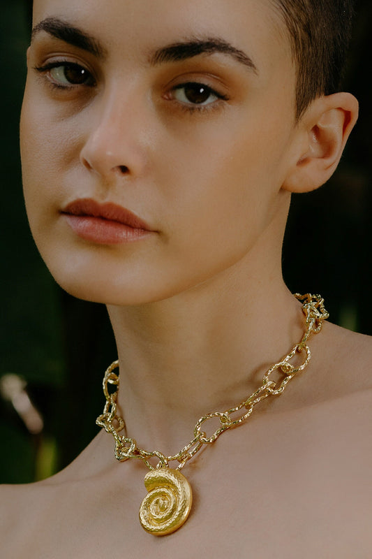 Textured Coral Shell Carved Link Necklace 