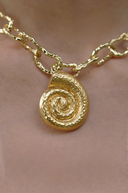 Textured Coral Shell Carved Link Necklace 