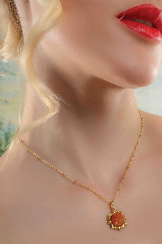 Carnelian Stone Studded Mineral Claw Pendant Necklace 