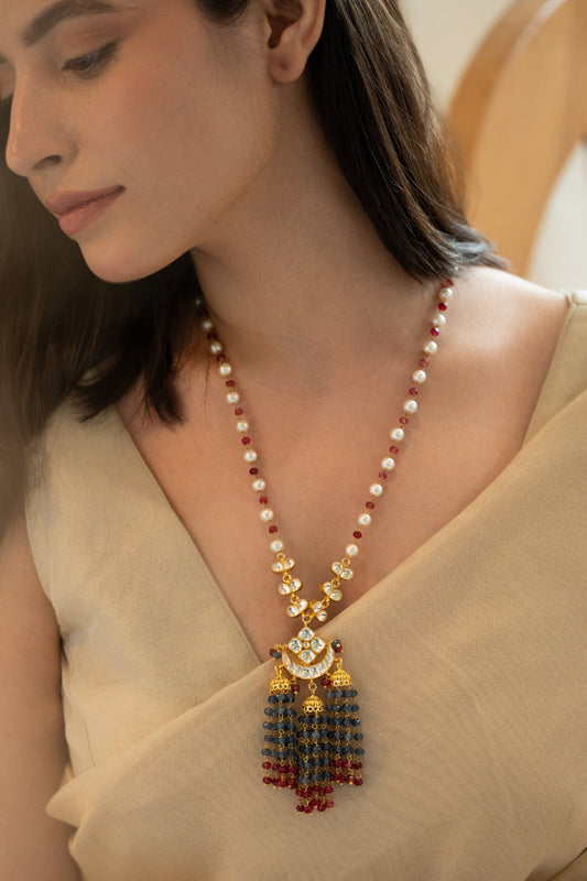 Kundan & Onyx Stone Embellished Necklace 