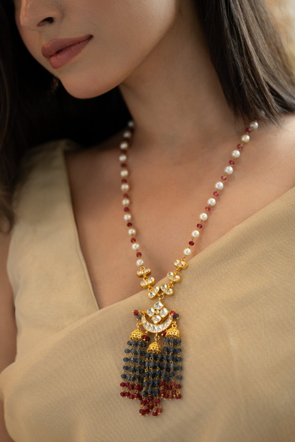 Kundan & Onyx Stone Embellished Necklace 