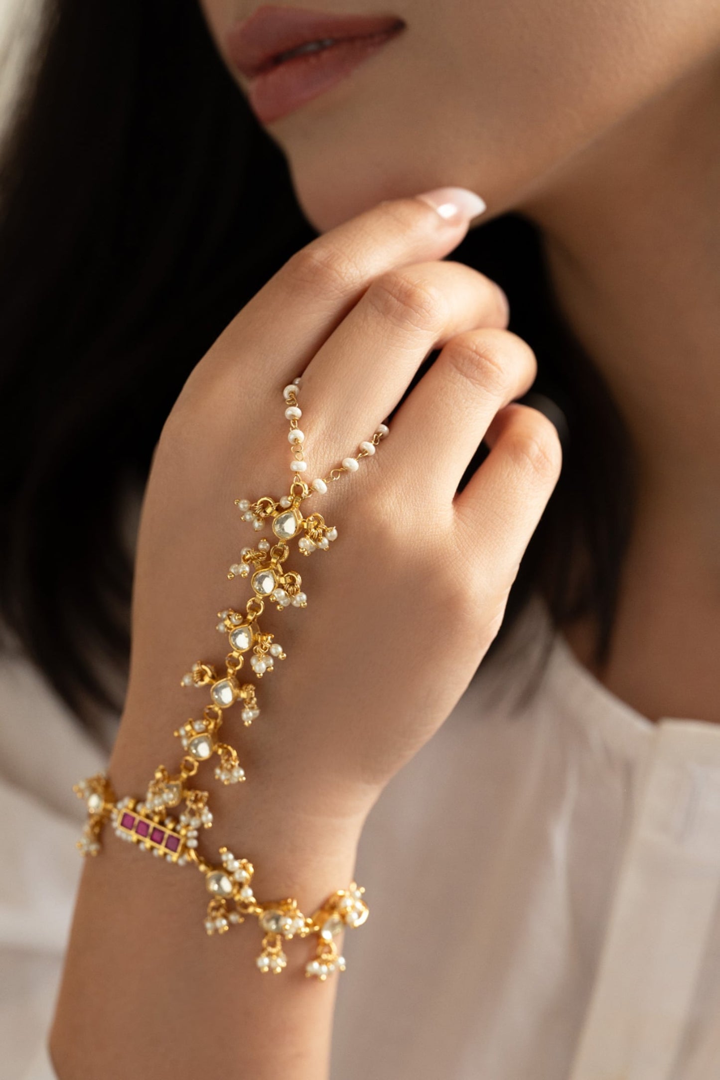Kundan & Pearl Embellished Haathphool 