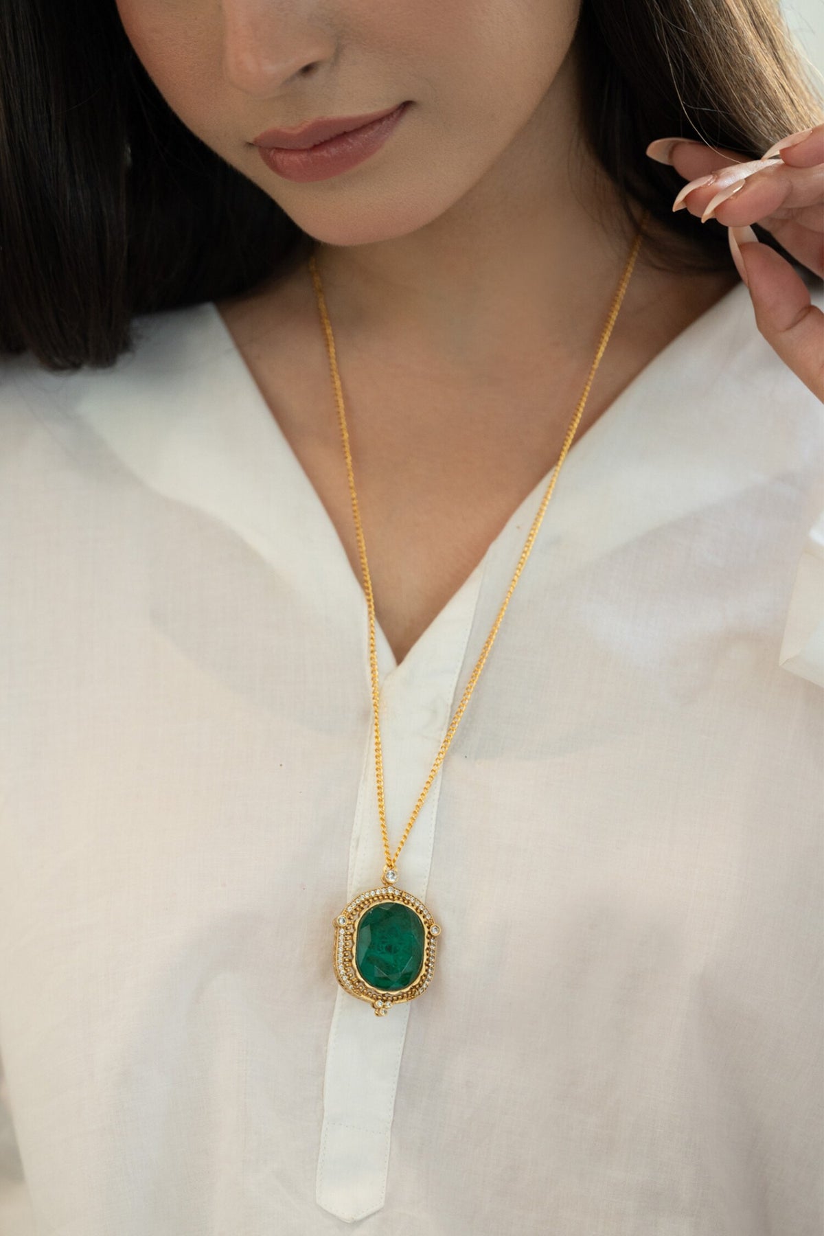 Kundan & Pearl Embellished Necklace 