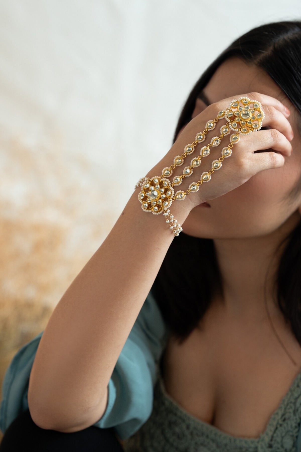 Kundan Embellished Haathphool 