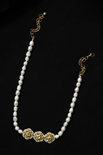 Kundan & Pearl Embellished Pendant Necklace 