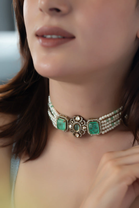 Polki & Pearl Embellished Pendant Choker 
