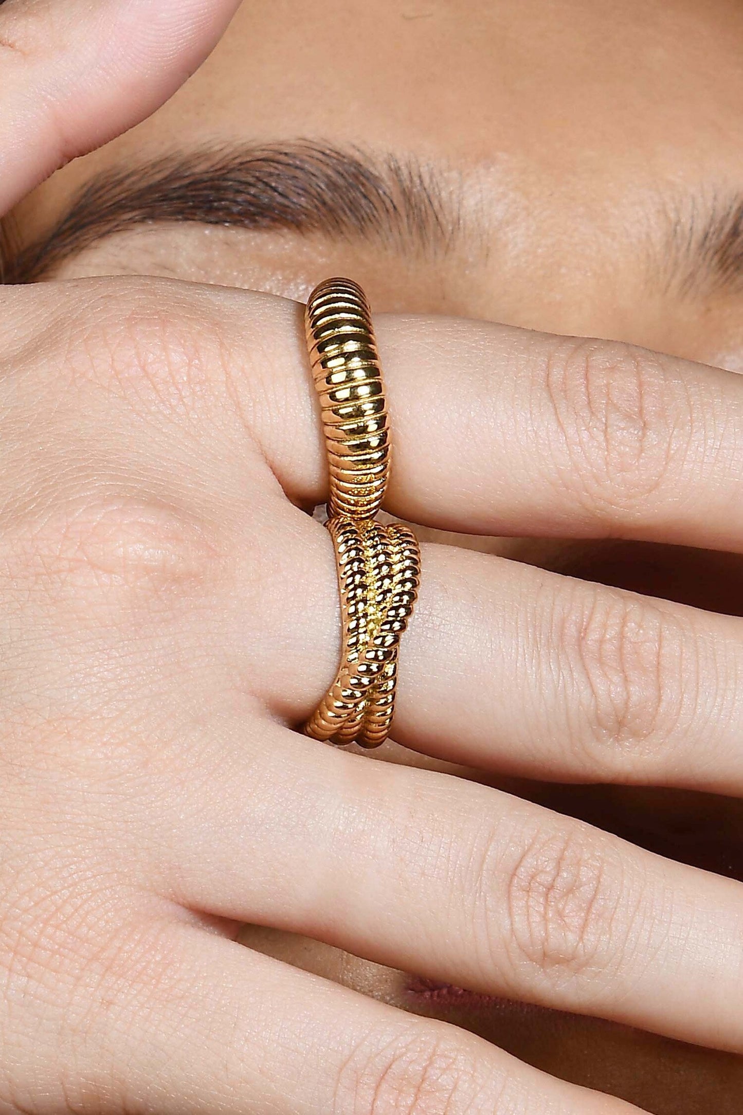 Sculpted Ridge Ring 