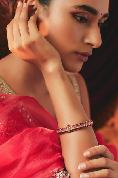 Kundan Stone Embellished Bangle 