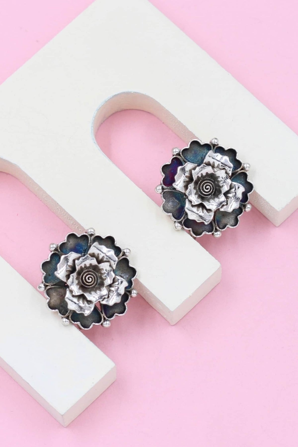 Charm Rose Earrings 