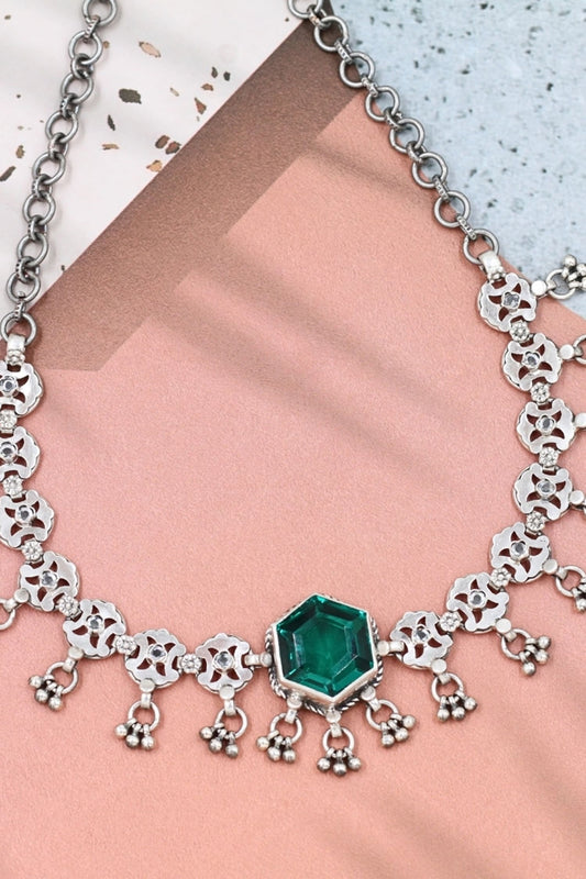 Regal Radiance Emerald Stone Embellished Necklace 
