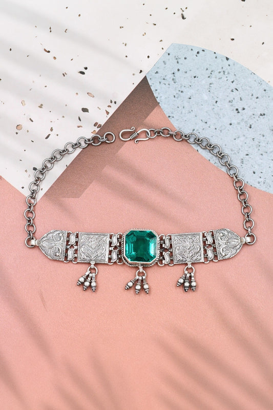 Regal Floral Carved Choker 