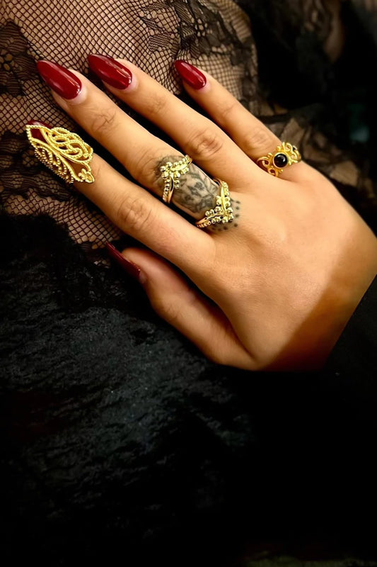 Niya Nail Carved Ring 