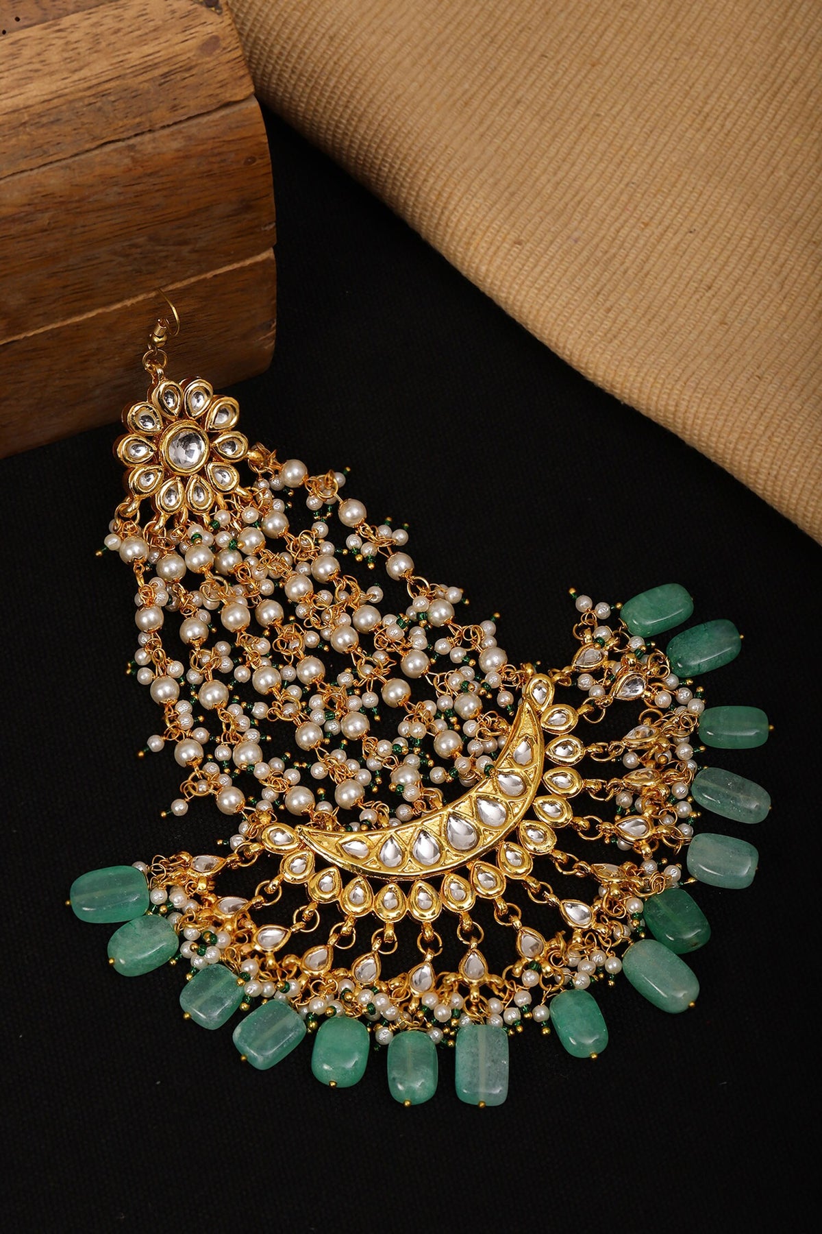 Kundan Embellished Passa 