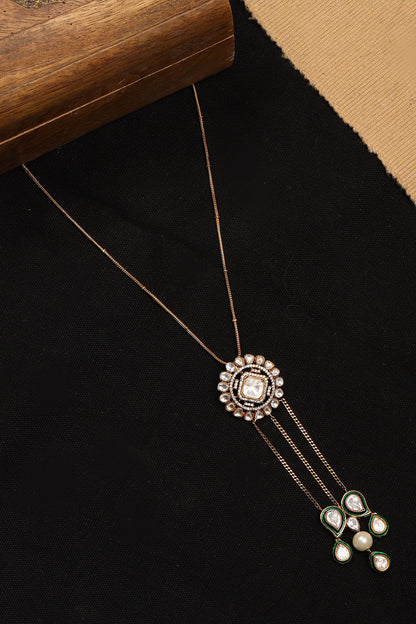 Kundan Embellished Pendant Necklace 