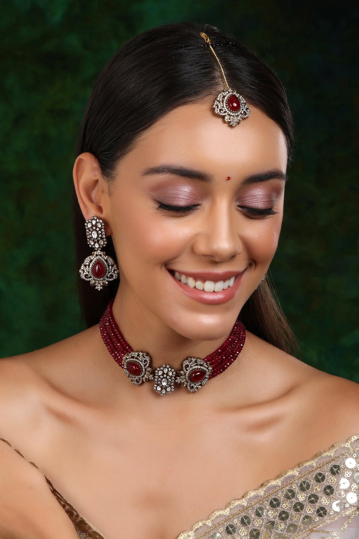 Polki Embellished Onyx Choker Set 