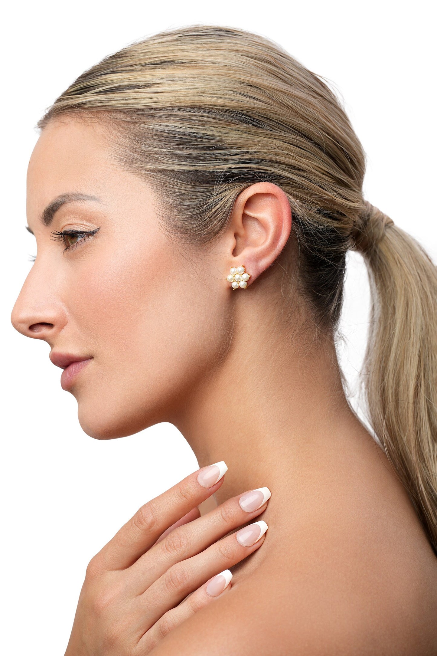 Rosa Pearl Studs 