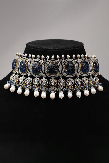Carved Saphire Stone Embellished Choker Set 