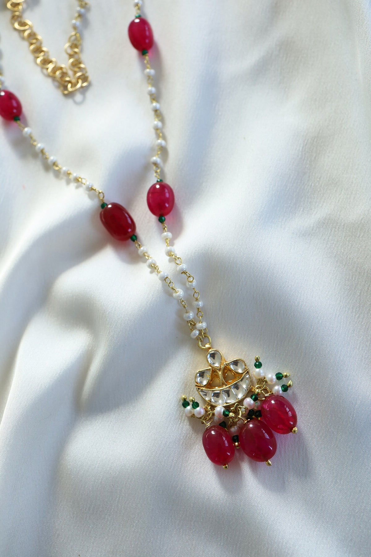 Kundan Crecent Pearl Necklace 