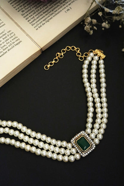 Stone Pearl Choker 