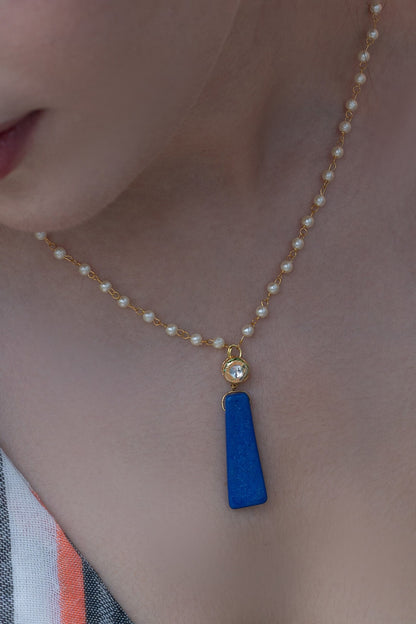 Stone Drop Pearl Strewn Pendant Chain 