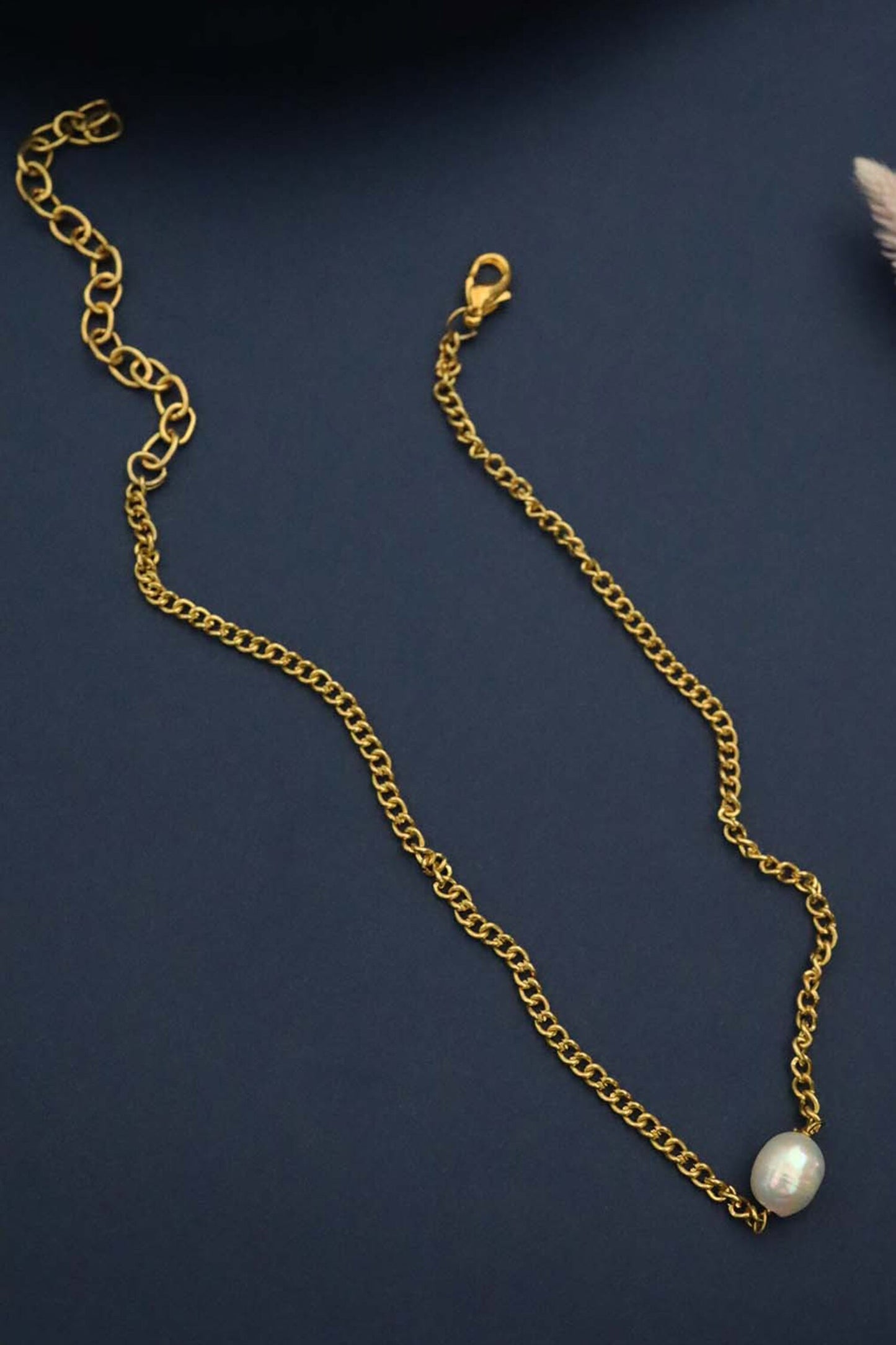 Pearl Stone Embellished Chain 