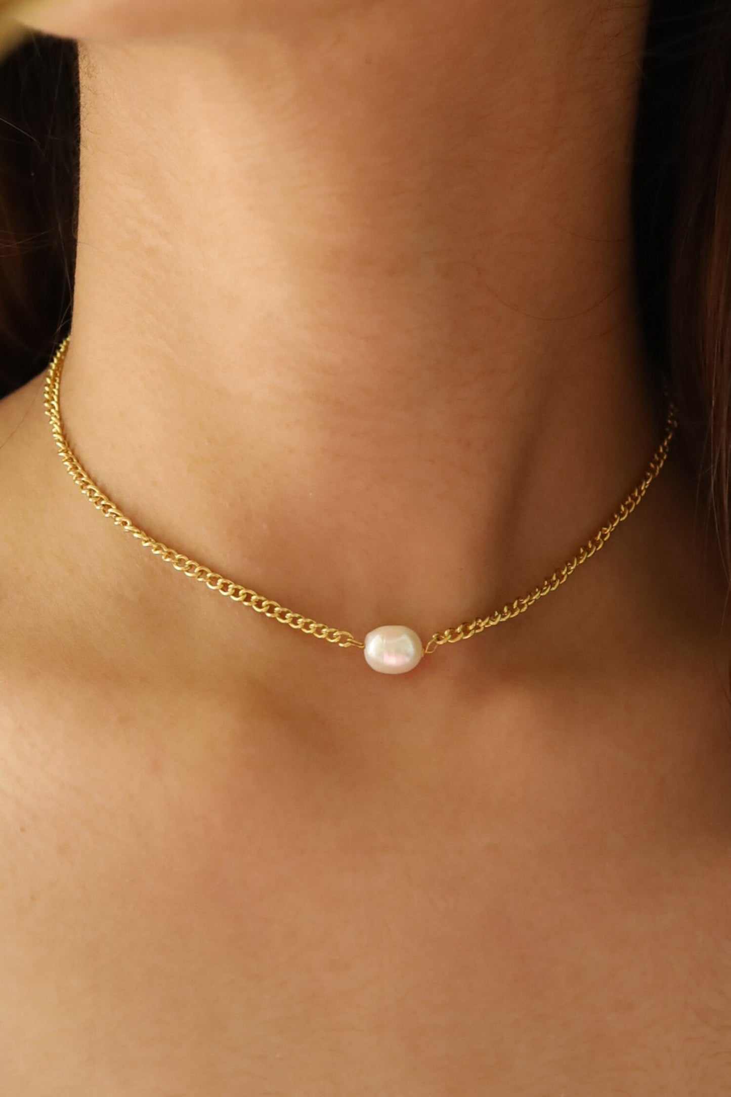 Pearl Stone Embellished Chain 