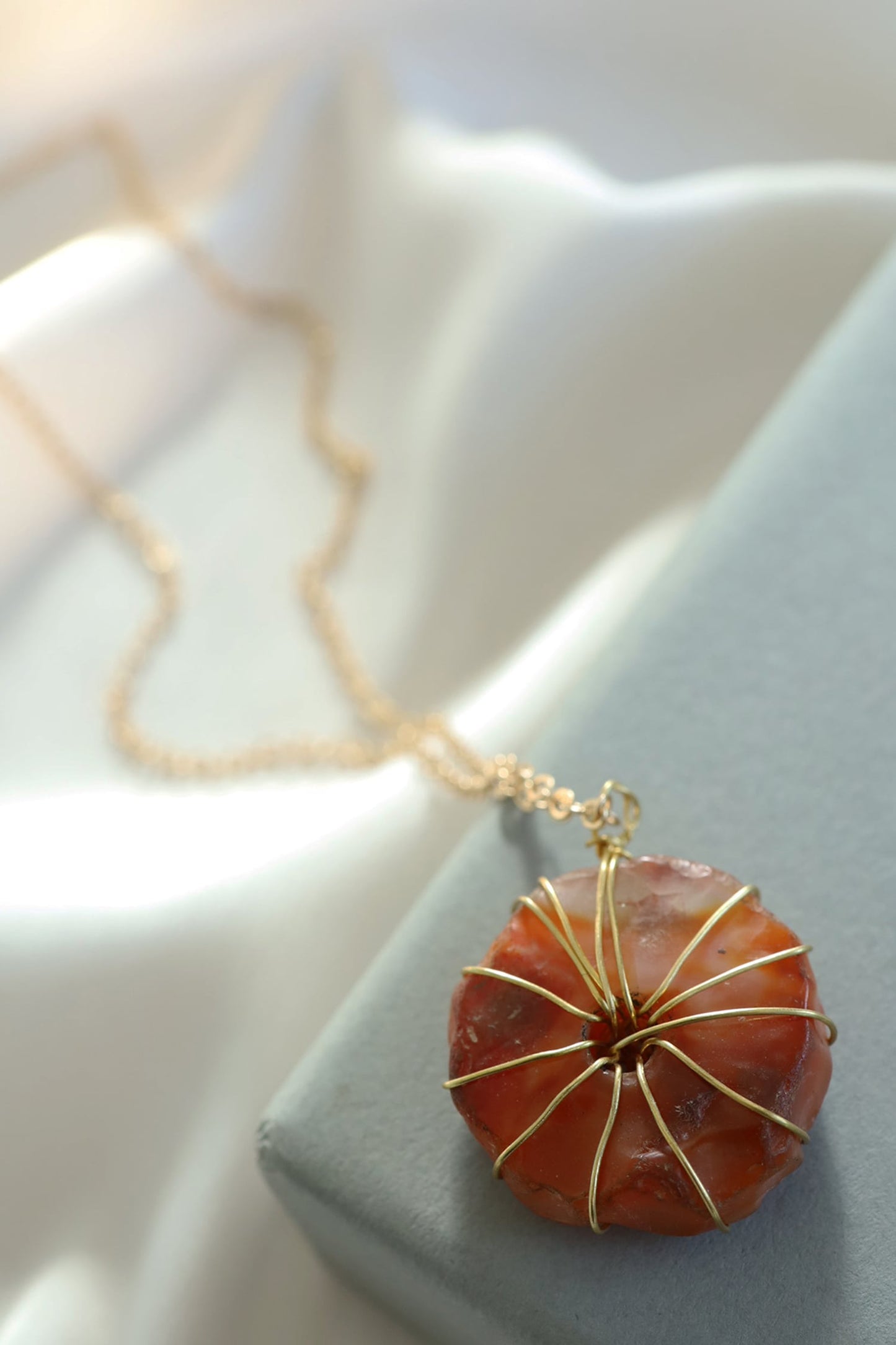 Stone Embellished Pendant Chain Necklace 