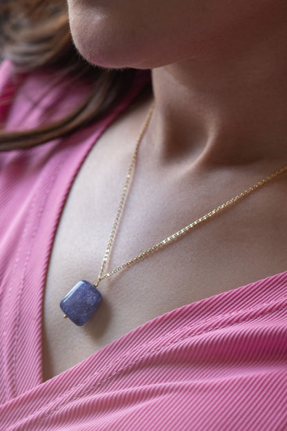 Natural Stone Embellished Pendant Chain Necklace 
