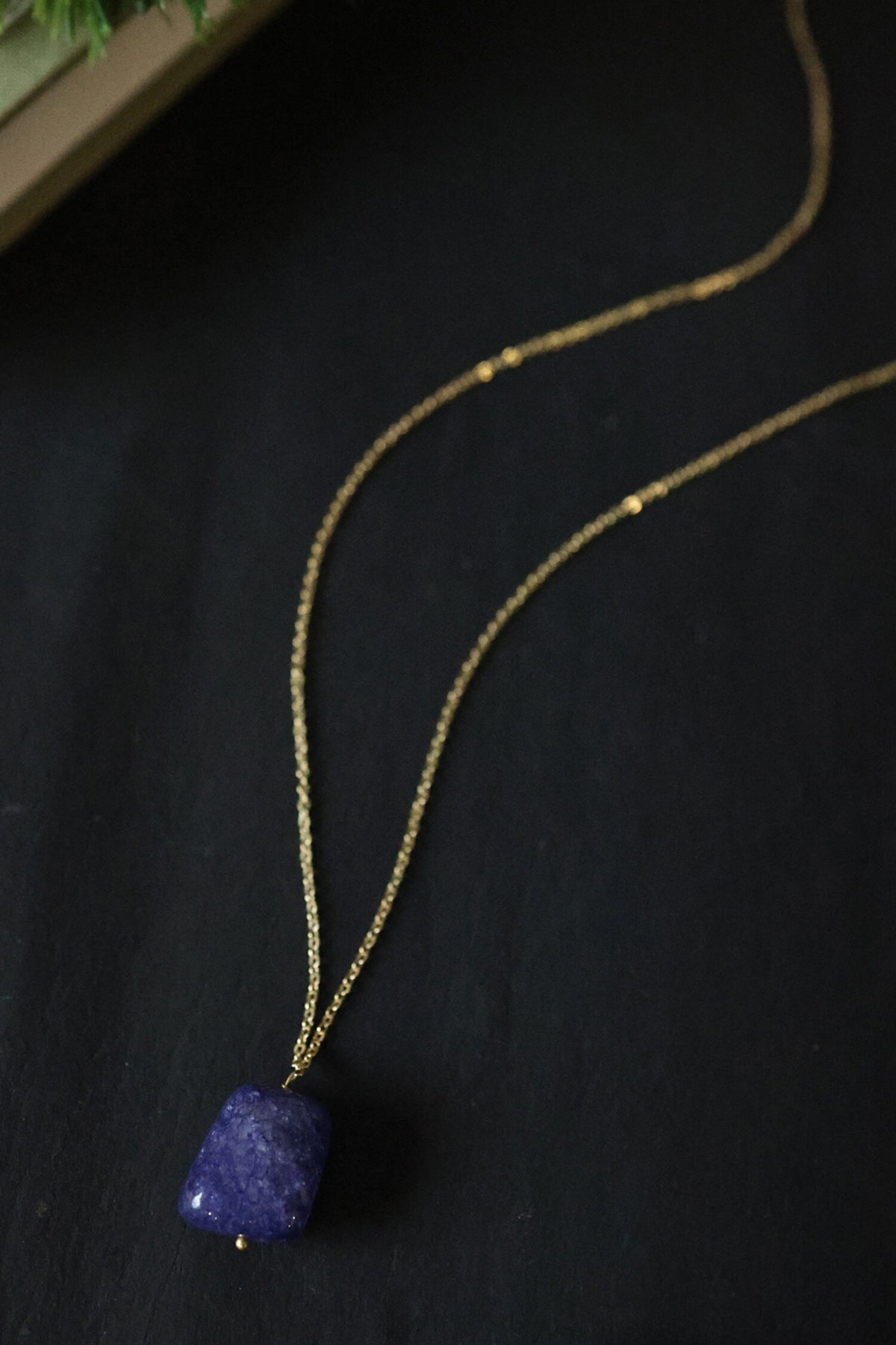 Natural Stone Embellished Pendant Chain Necklace 