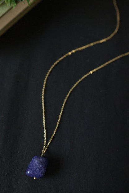 Natural Stone Embellished Pendant Chain Necklace 