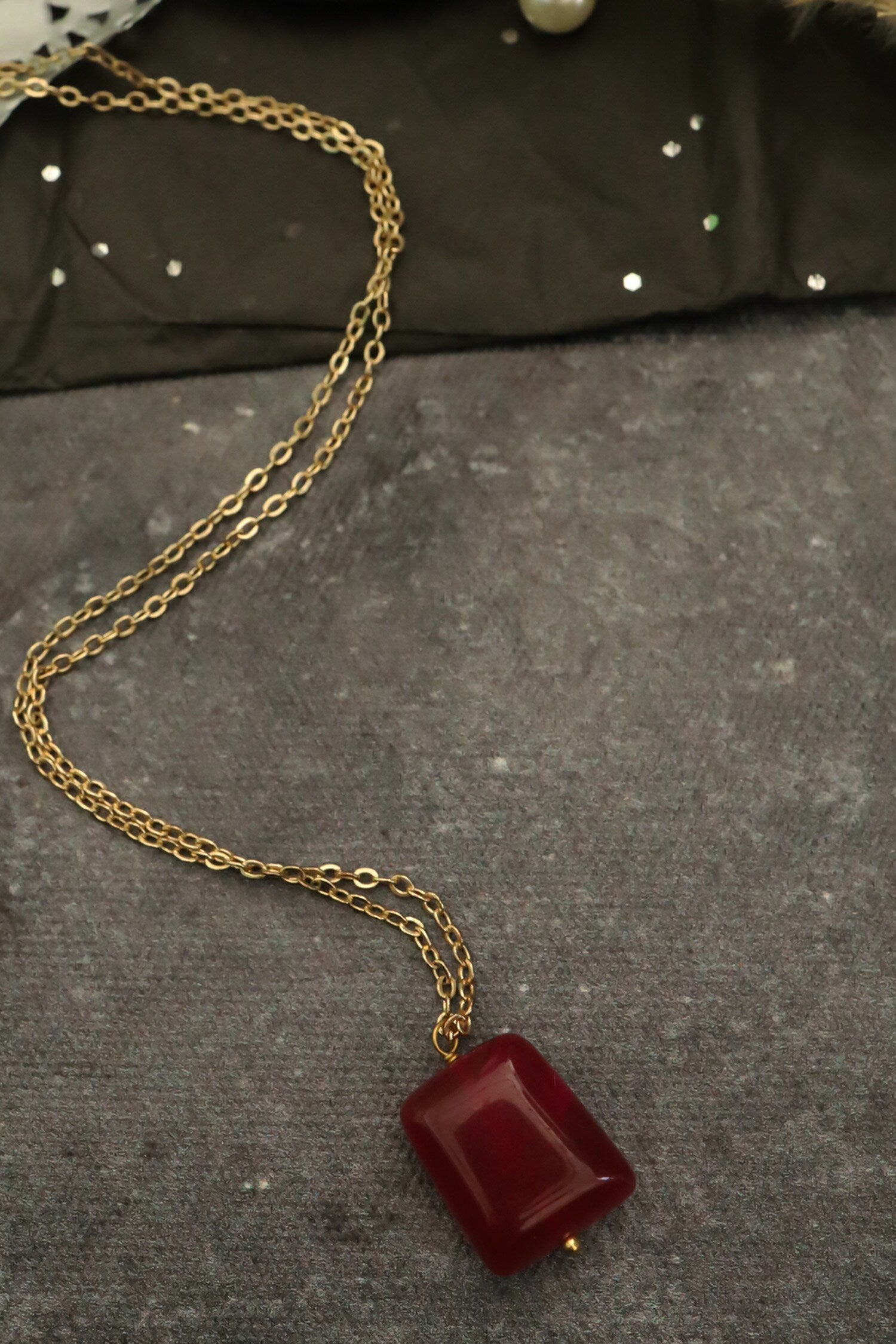 Stone Embellished Pendant Necklace 