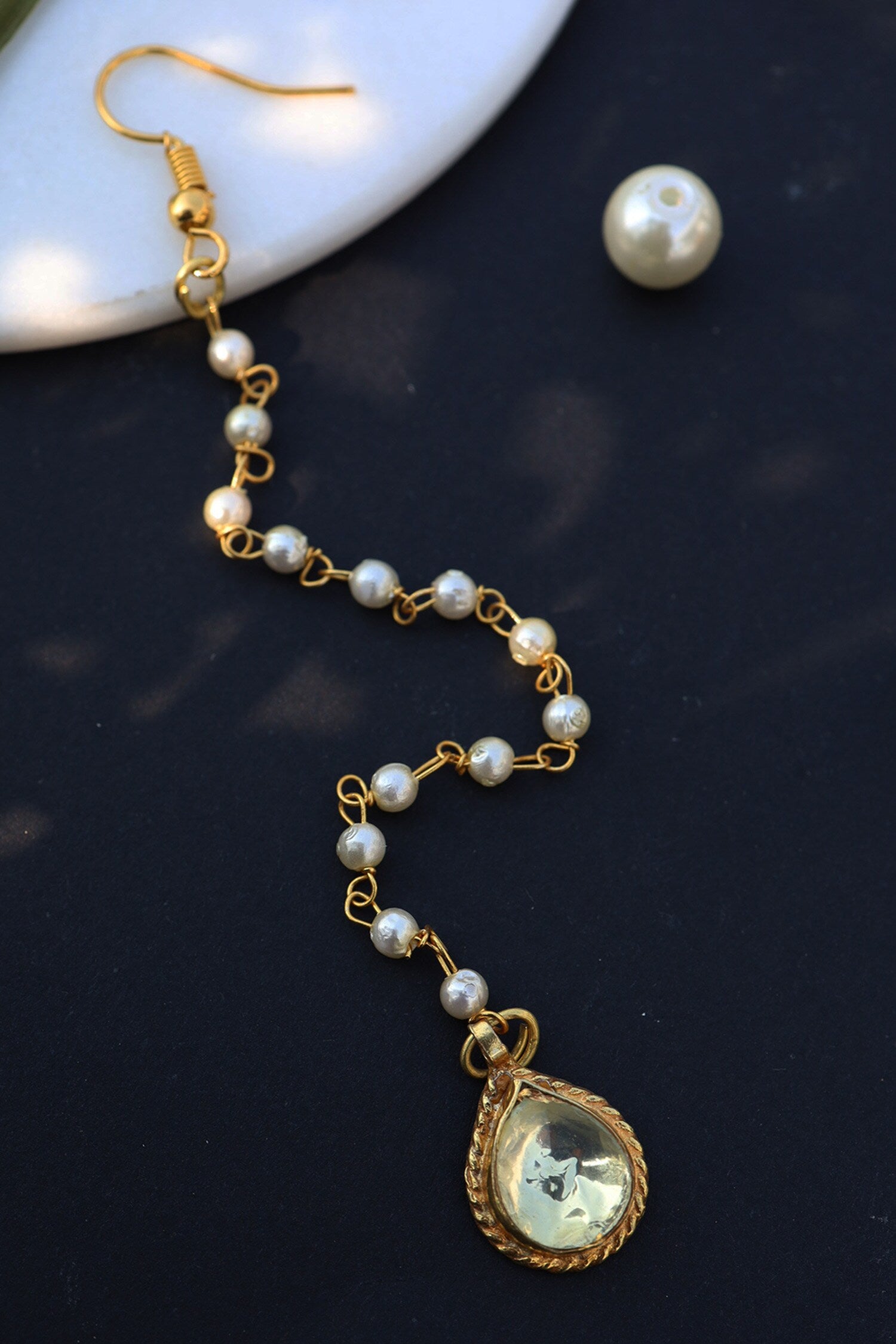 Kundan Embellished Maangtikka 