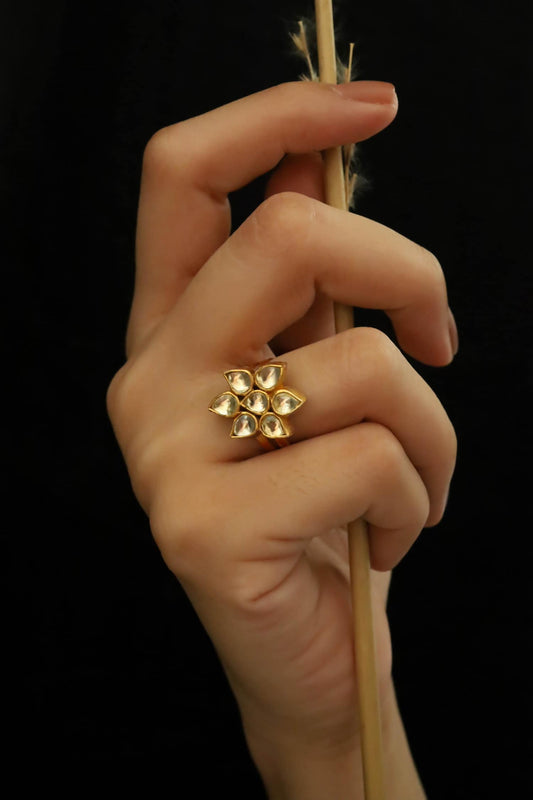 Kundan Embellished Cutwork Ring 