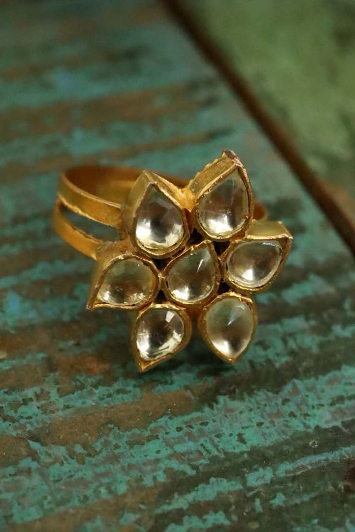Kundan Embellished Cutwork Ring 